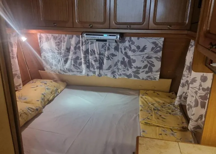 Къмпинг каравана амалтея *